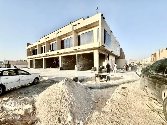 للايجار مكاتب ومعارض جديده شمال الرياض حى النرجس طريق عثمان 32