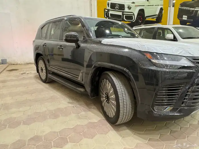 لكزس بلاك ادش vip بريمي 2025 1