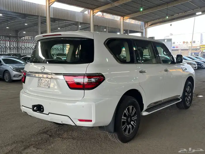 نيسان باترول 2023 6سلندر XE 4