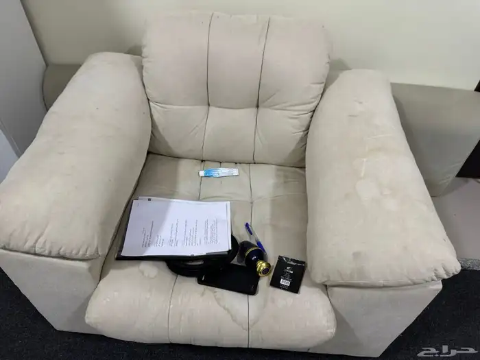 للبيع مسانذ وكنبات وطاولات 1