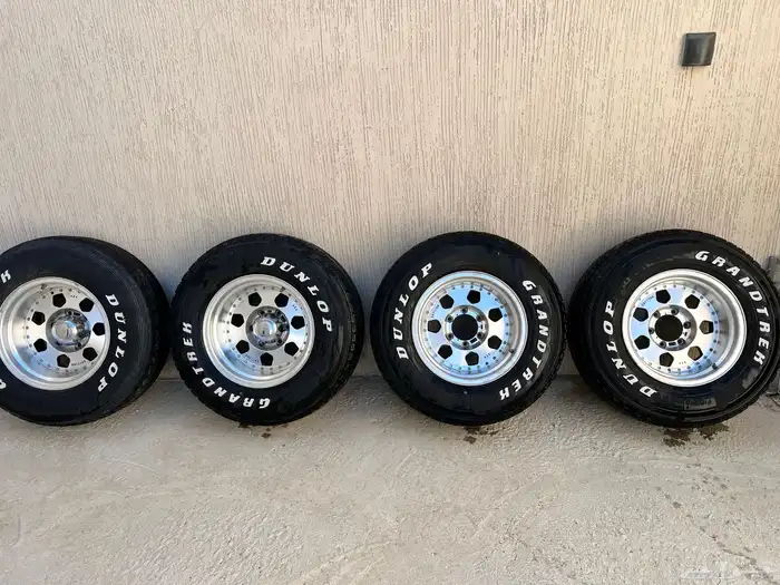 جنوط DAYTONA عرض 10 انش مع كفرات دانلوب شبه جديده مقاس 16 0