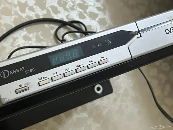 شاشه 32 بوصه شبه جديد مع السيفر وكلها شبه جديده 2