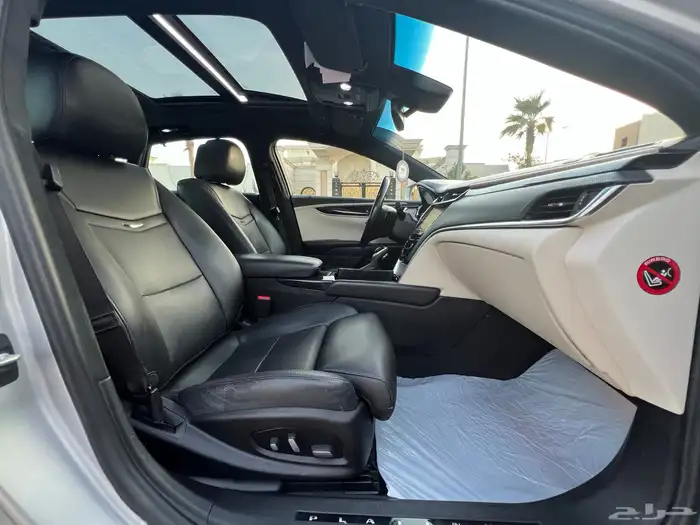 كاديلاك XT5 بلاتينيوم فل كامل 6 سلندر تنفس طبيعي 33
