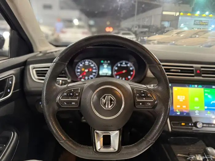 ام جي 5 MG 2023 فل كامل 19