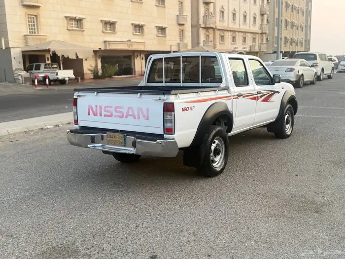 للبيع نيسان دبل 2013 نظيف 4