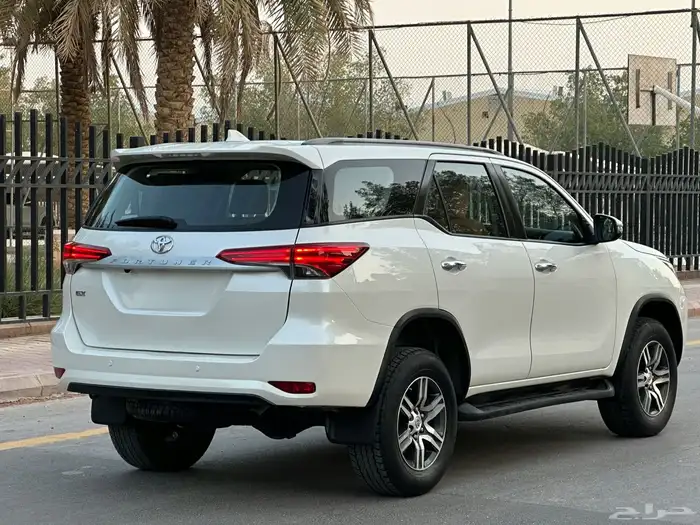 تويوتا فورشنر موديل 2022 سعودي دبل 4