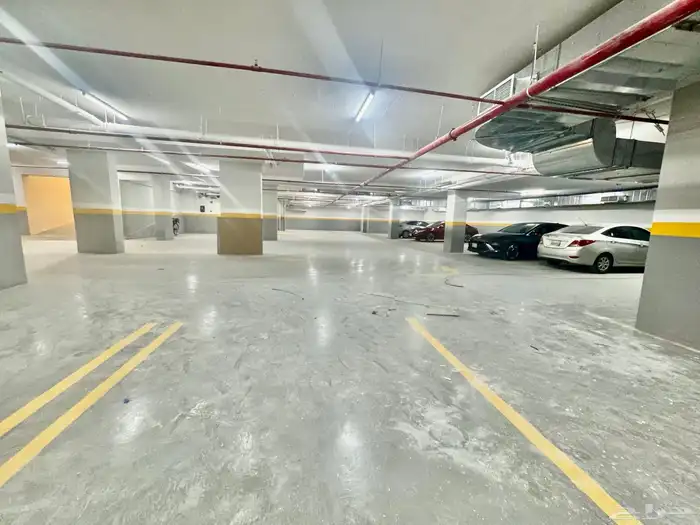 للايجار مكاتب ومعارض جديده شمال الرياض حى النرجس طريق عثمان 3