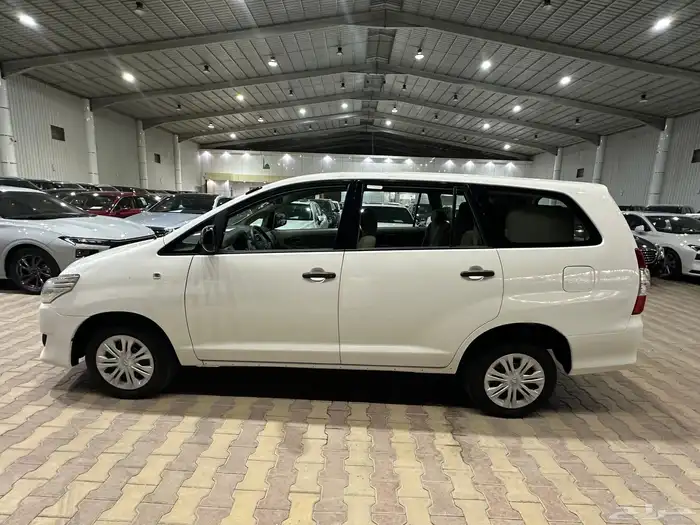 تويوتا انوفا موديل 2015 استاندر 5