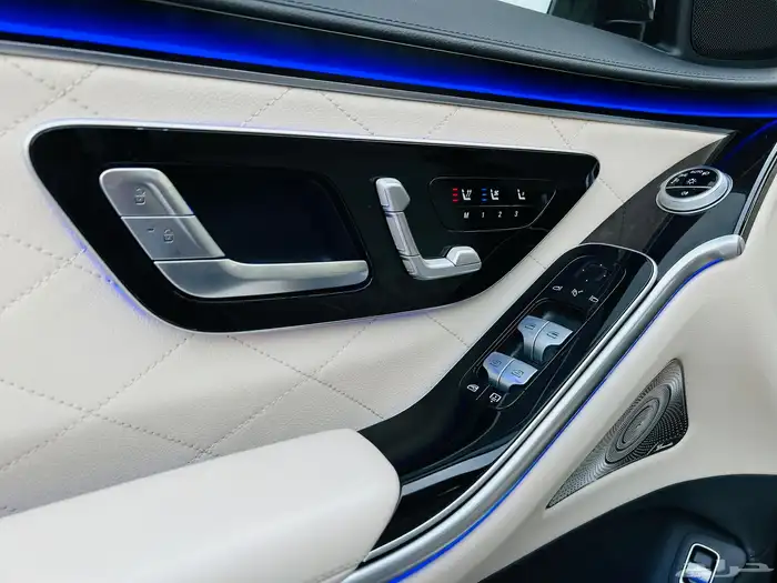 مرسيدس S580 2022 بحالة الوكالة 34