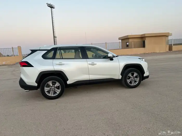 تويوتا راف فور 2022 نظيف جدا 2