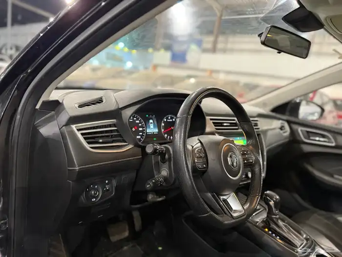 ام جي 5 MG 2023 فل كامل 10