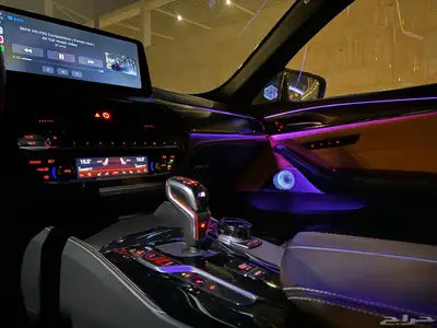 بي إم دبليو M5 كومبيتيشن 2021 اعلى المواصفات index