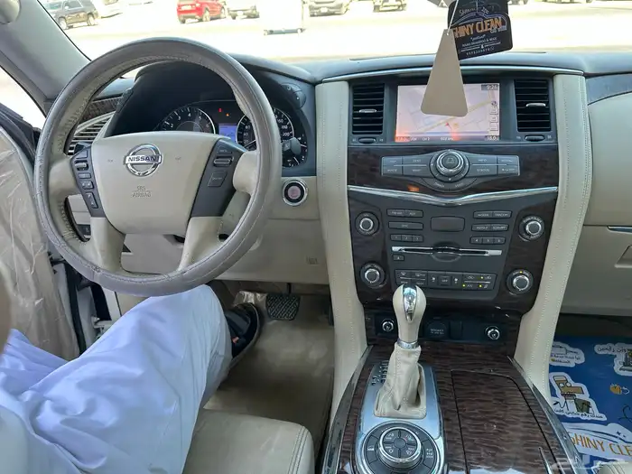 نيسان باترول 2017 فل بحالة الوكاله 14