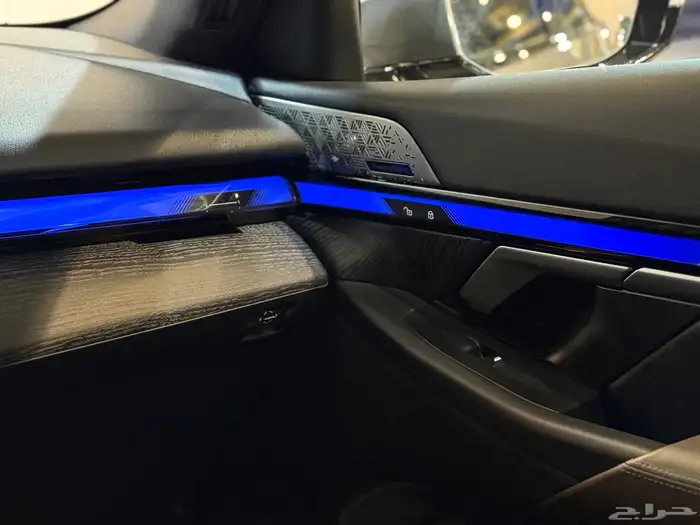 بي ام دبليو 520i 2025 (( بحالة الوكالة )) 25