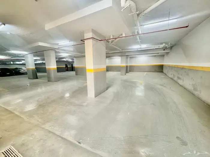 للايجار مكاتب ومعارض جديده شمال الرياض حى النرجس طريق عثمان 2