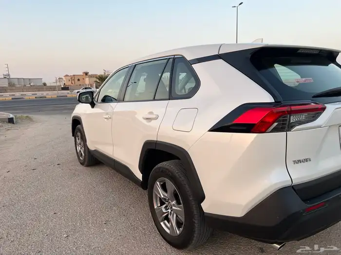 تويوتا راف فور 2022 نظيف جدا 4
