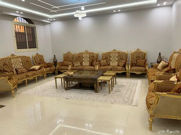 للبيع اطقم كنب 16 مقعد بحاله ممتازه السعر مفتوح السوم 0