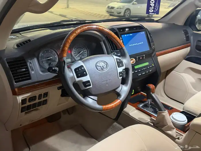 لاند كروزر GXR 2014 فل كامل سعودي وكاله نضييف للمستخدم 40