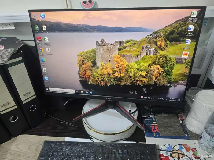 شاشة acer نظيفة جدا 2