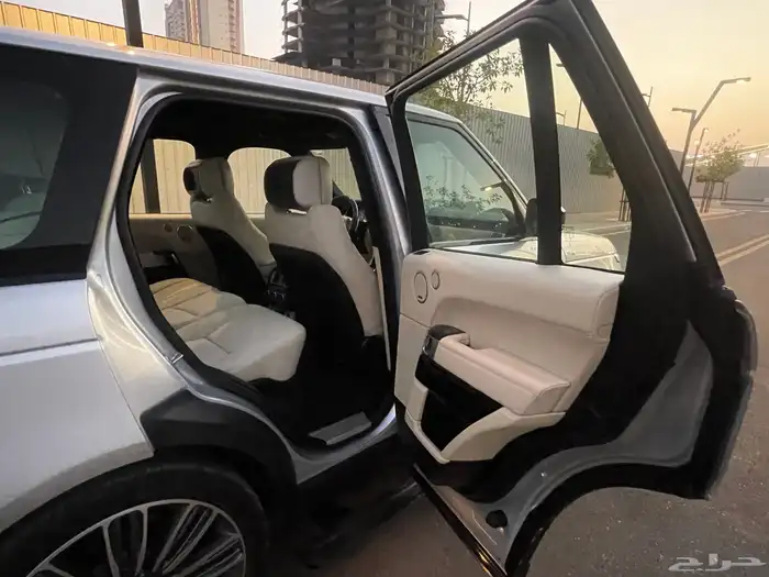رانج روفر فوجSE 18
