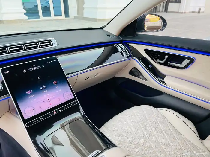مرسيدس S580 2022 بحالة الوكالة 39