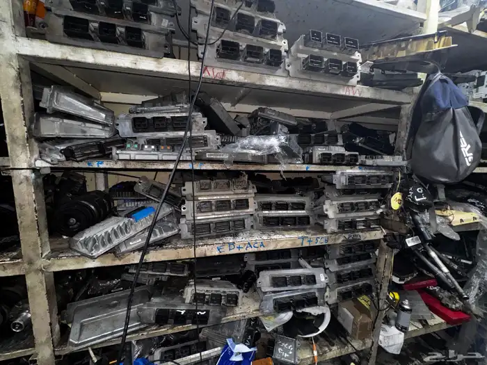 يوجد جميع أنواع الكمبيوترات أمريكي ياباني كوري صيني 0