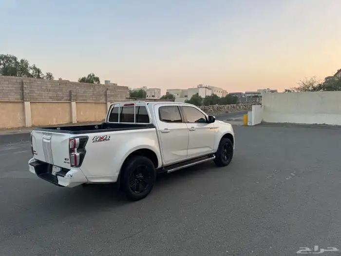 ايسزيو ديماكس 2023 3