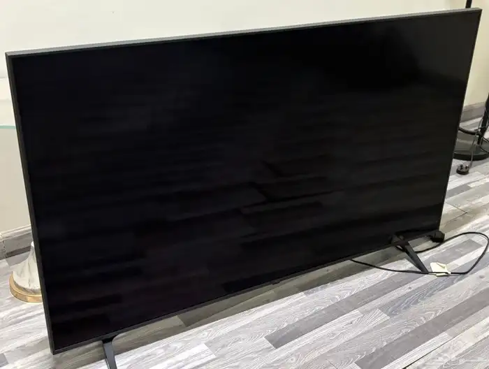 للبيع تلفزيون LG 55 بوصة   للفنيين وقطع الغيار 1