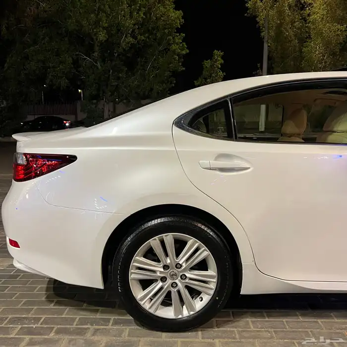 لكزس ES350 - 2014 مالك اول بحالة الوكالة . 18