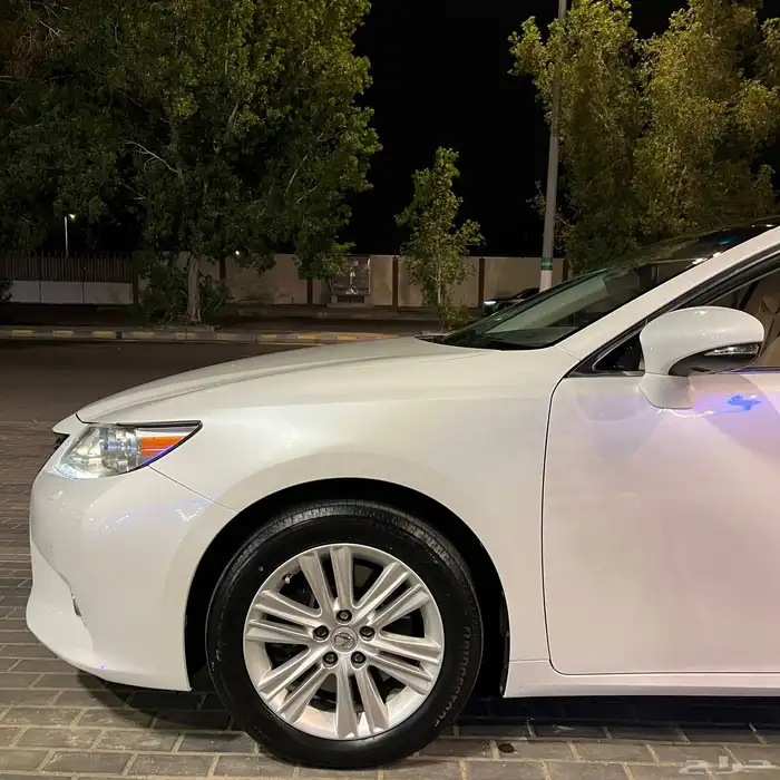 لكزس ES350 - 2014 مالك اول بحالة الوكالة . 4