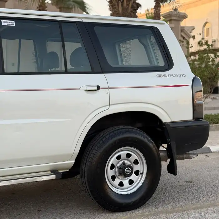 نيسان باترول GL 2009 وكالة 9
