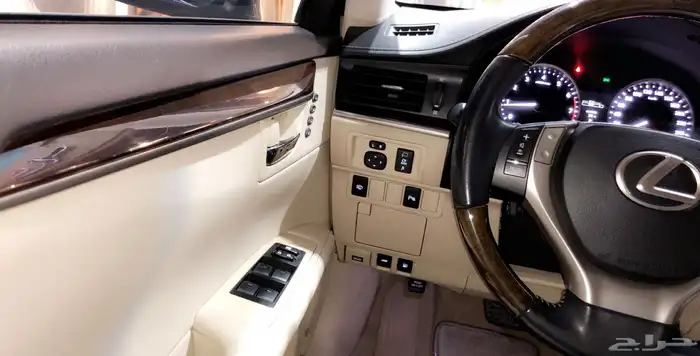 لكزس ES350 موديل 2014 1