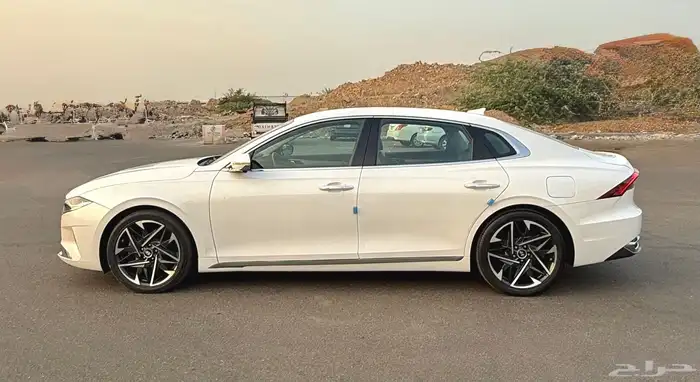 ازيرا 2020 اعلا مواصفات بدون بنورما بحالة الوكاله للبيع 2