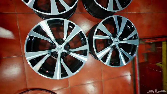 جنوط نيسان اصلي وكاله مقاس 18 نضيفه شبه جديده 0