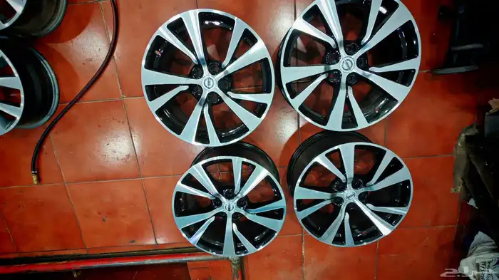 جنوط نيسان اصلي وكاله مقاس 18 نضيفه شبه جديده 1