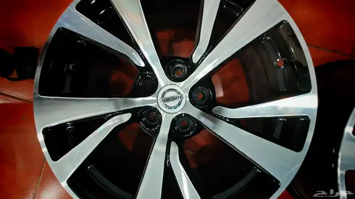 جنوط نيسان اصلي وكاله مقاس 18 نضيفه شبه جديده 4