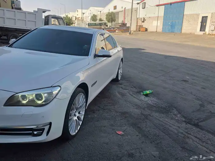 بي ام 730 1