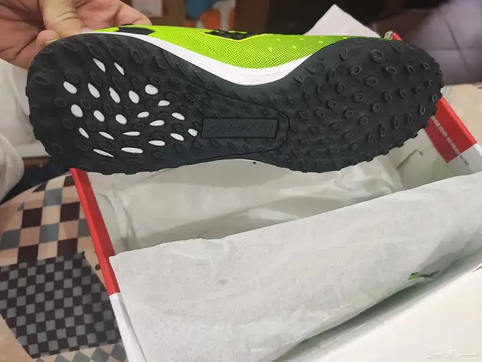 أحذية بوتات كرة قدم ماركة LOTTO جديدة أصلية مقاس41 و42 و43 4