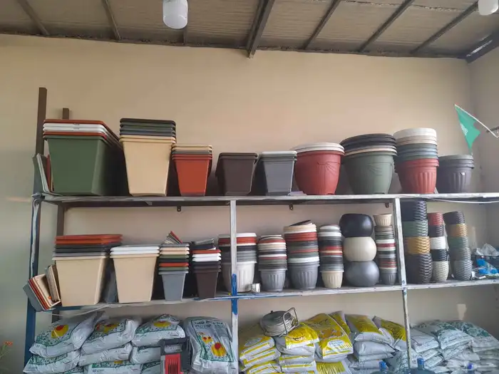 منسق حديق وتركيب جميع شبكات الري العادي والاتمتك 8