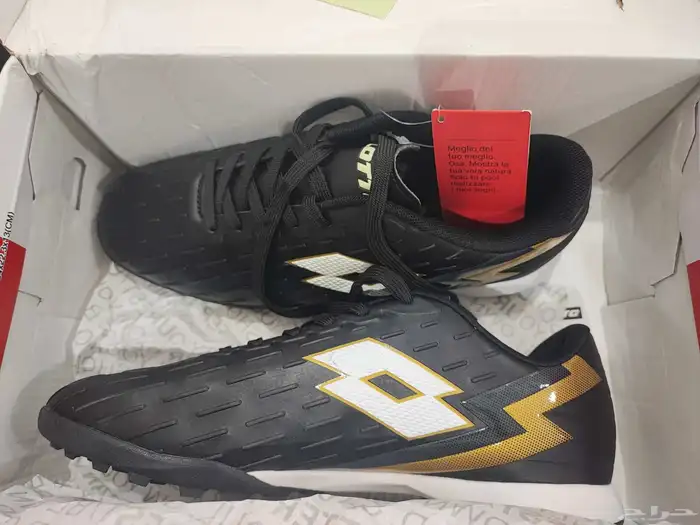 أحذية بوتات كرة قدم ماركة LOTTO جديدة أصلية مقاس41 و42 و43 6