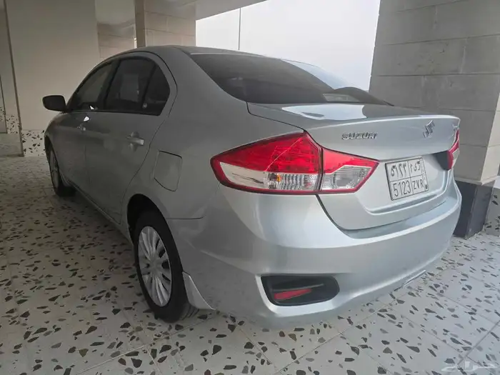سوزوكي سياز 2023 3