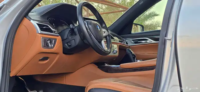 BMW 730 2020 فل كامل 9