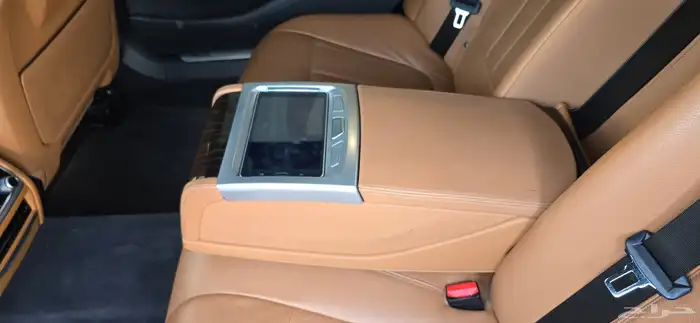 BMW 730 2020 فل كامل 15