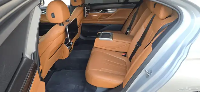 BMW 730 2020 فل كامل 14