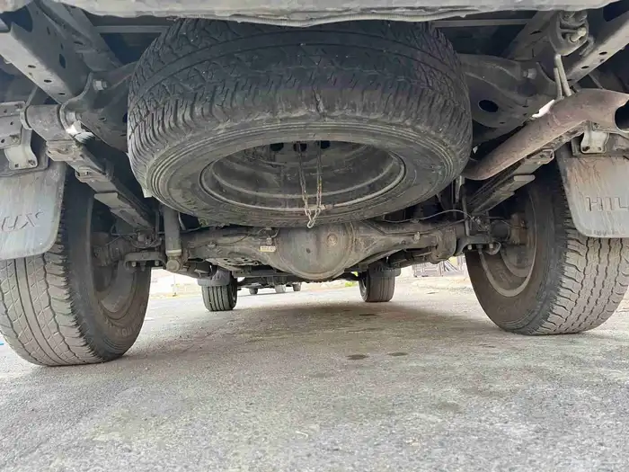 تويوتا هايلوكس 2016 ممشى قليل 7