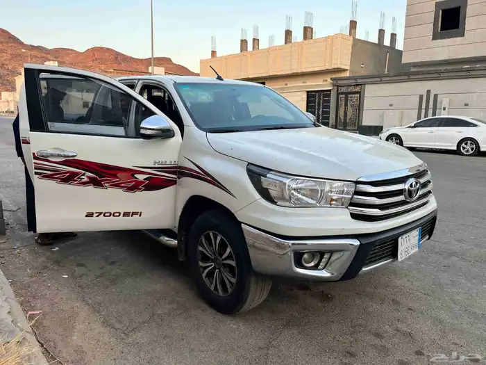 تويوتا هايلوكس 2016 ممشى قليل 4