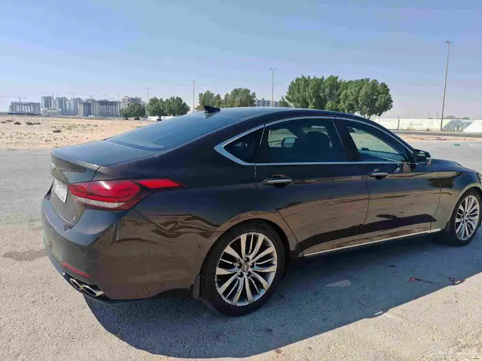 جينيسس V8 موديل 2015 7