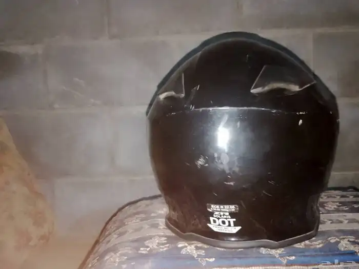 خوذة دراجه ناريه مقاس s55_56cm بحاله جيده ماركة اصليه ZR 1