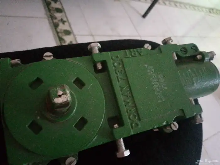 مكينه باب زجاج سكريت محل للبيع جديده 0