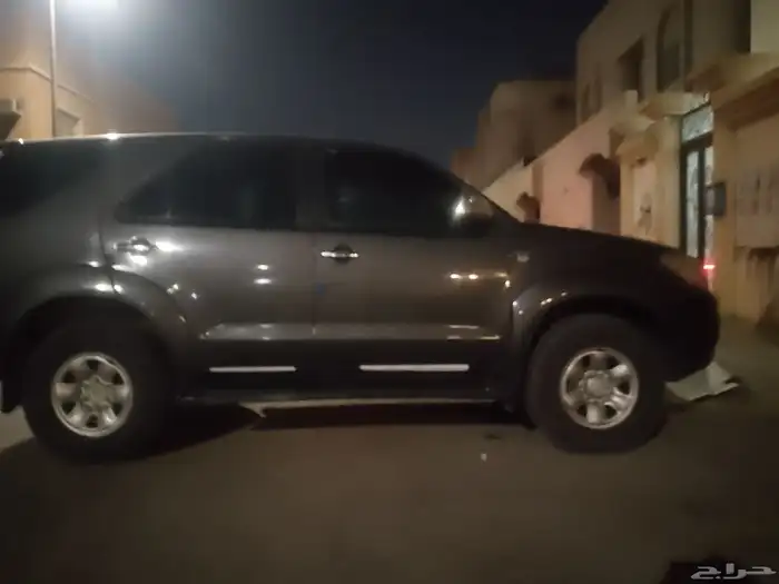فورشنر للبيع استخدام دبل جير عادي مديل 2010مصدوم فيها رفرف 0